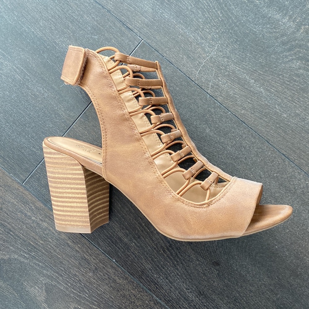 NWOT Brown Call It Spring Heels